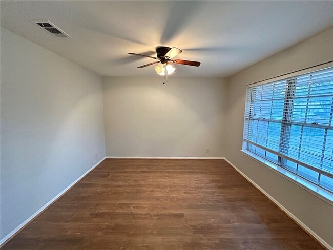 Building Photo - 1408 Kiowa Dr
