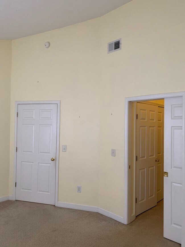 Building Photo - Spacious 3 Bedroom Condo in Carolina Forest