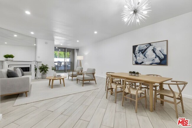 Building Photo - 8535 W Knl Dr