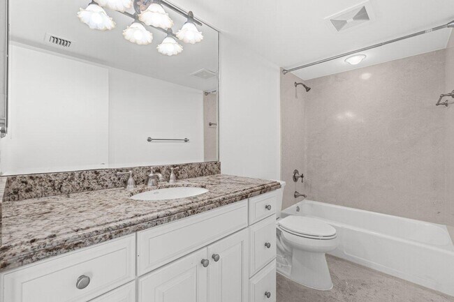 Building Photo - 4301 N Ocean Blvd