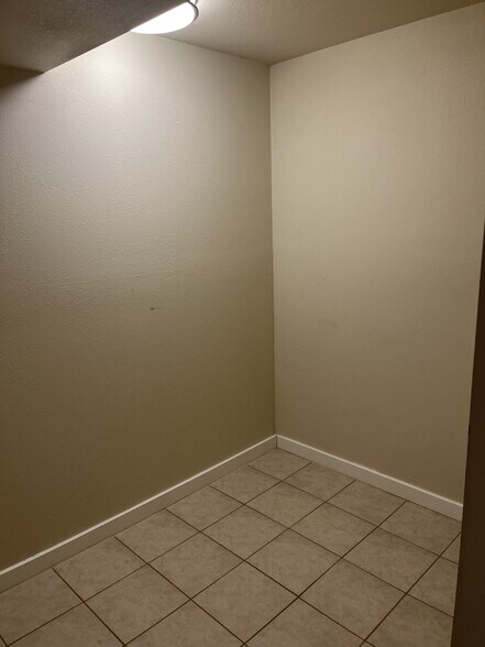 Bonus Room - 6950 SE 122nd Dr