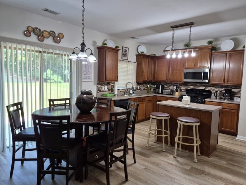 Building Photo - 4341 Comfort Trl
