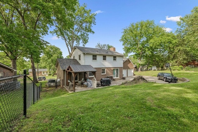 Building Photo - 109 Cloverdale Ct