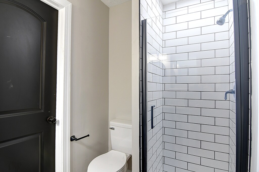 Building Photo - 1209 Nutwood Dr