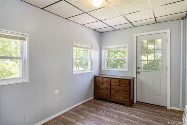 Building Photo - 388 Hillsdale St