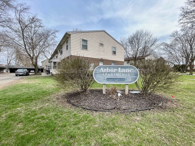 Building Photo - 2235 29th St SW