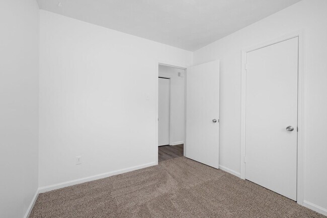 Building Photo - Completely Remodeled Home Near Shelby Forest