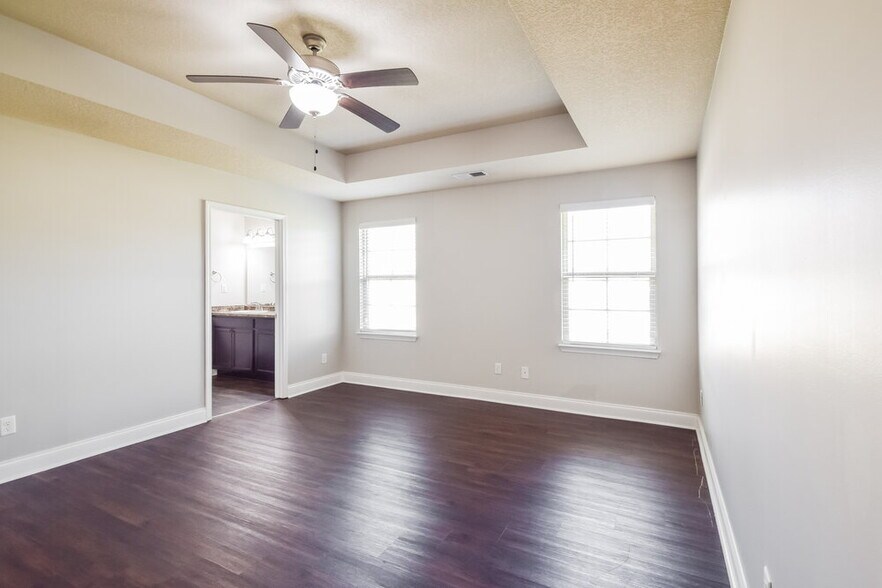 Building Photo - 8759 Kimberly Dawn Dr