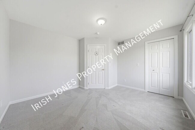 Building Photo - 109 Ashwood Ln