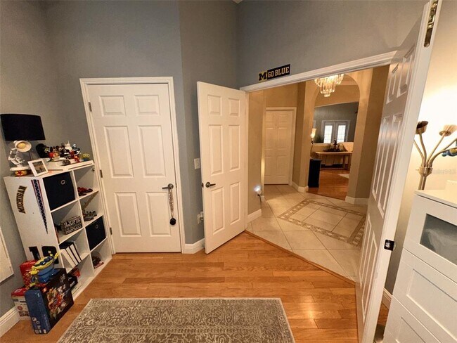 Building Photo - 901 Waterside Ln