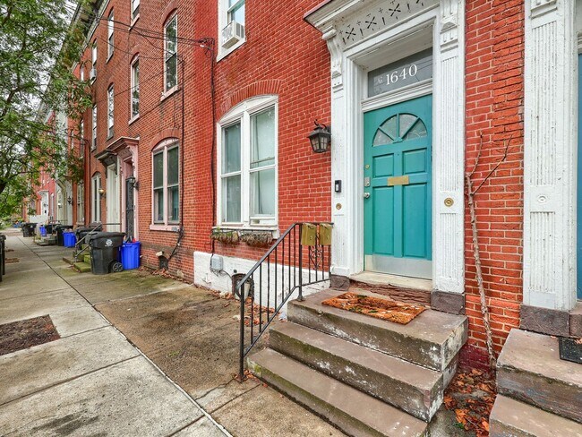 Building Photo - 1640 N 3rd St