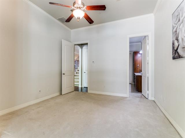 Building Photo - 820 Lake Vista Pl