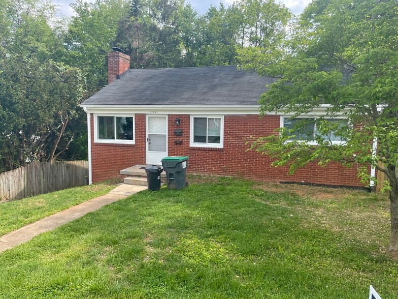 Building Photo - 1122 Forest Hills Ave