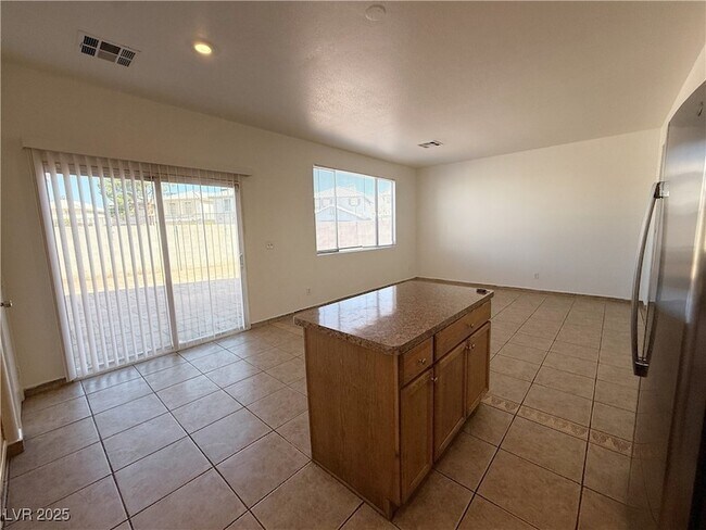 Building Photo - 5968 Hickory Nut Ave