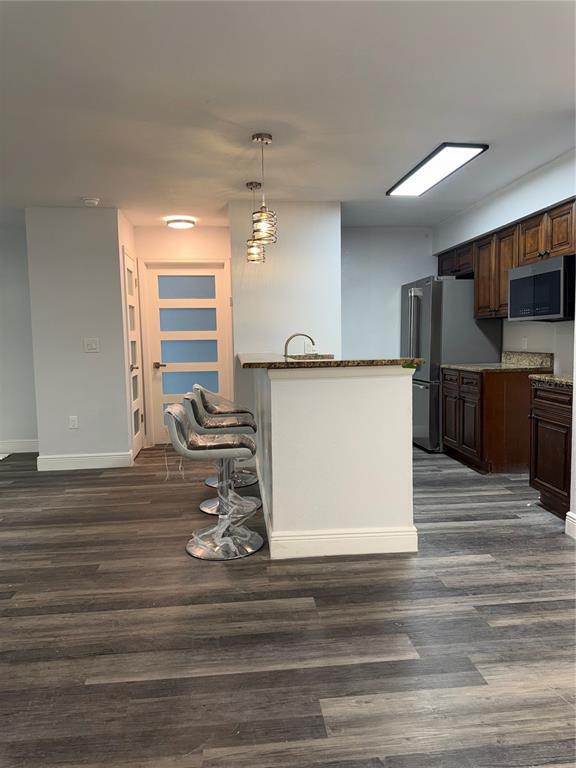 Building Photo - 9481 Highland Oak Dr