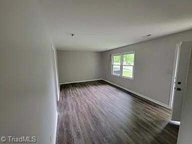 Building Photo - 1615 E 10th St