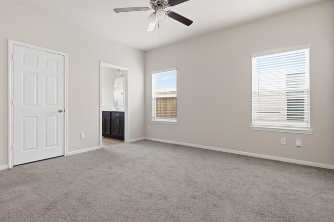 Building Photo - 6444 Wenlock Dr