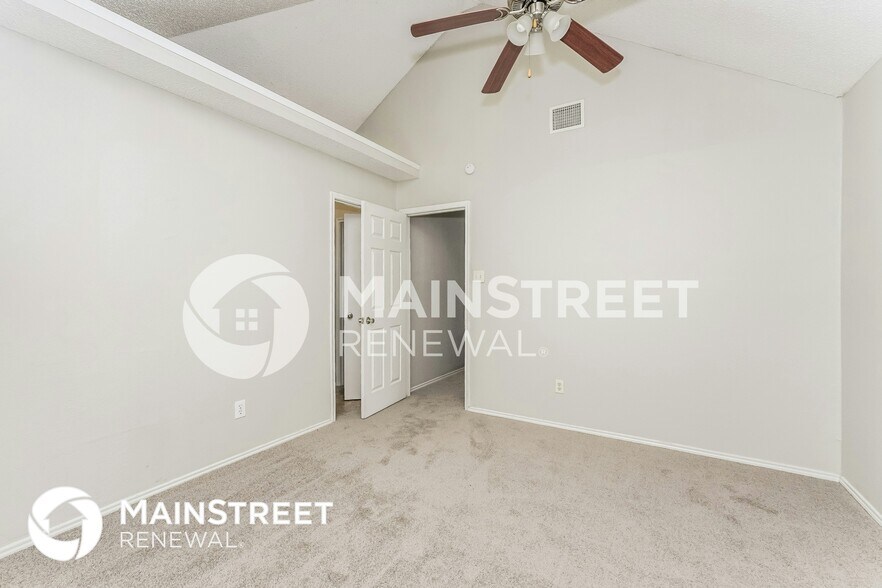 Building Photo - 8440 Cloverglen Ln