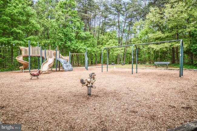 Building Photo - 6242 Levi Ct