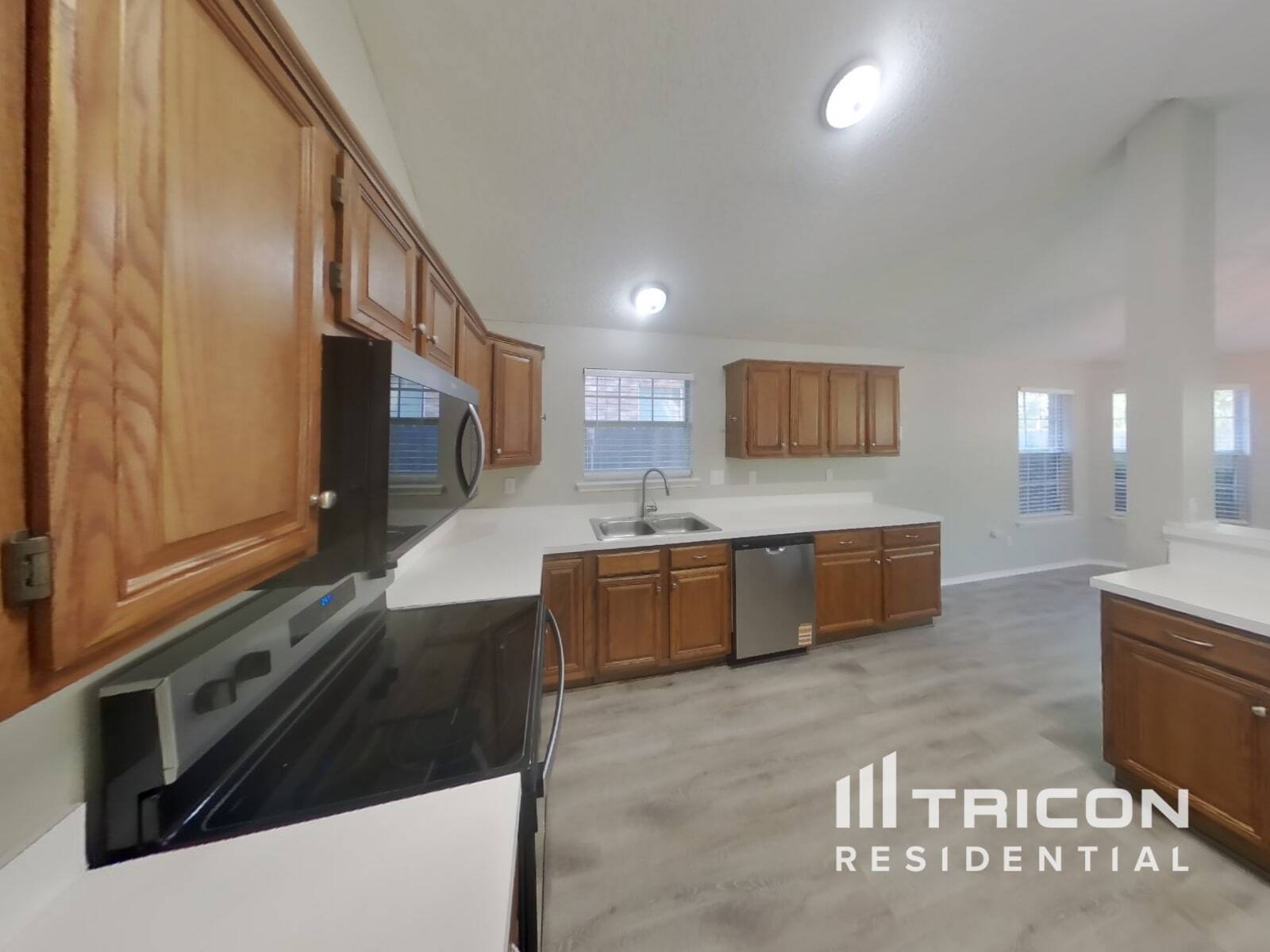 Building Photo - 2520 Clovermeadow Dr