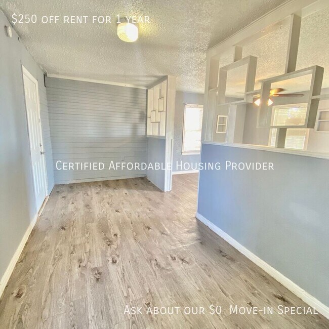 Building Photo - 1809 Wausau Ave