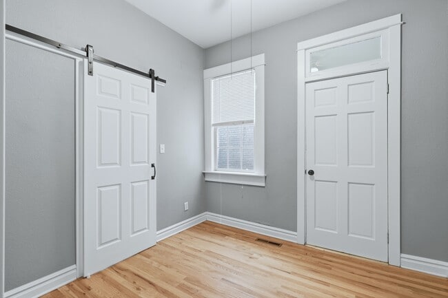 Building Photo - 1032 28th St