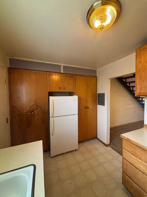 Building Photo - 462 W 11th Alley