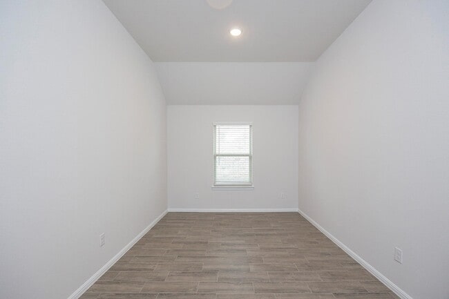 Building Photo - 105 Corcovado Ave