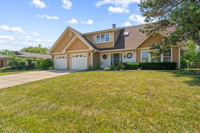 Primary Photo - 104 S Knollwood Dr