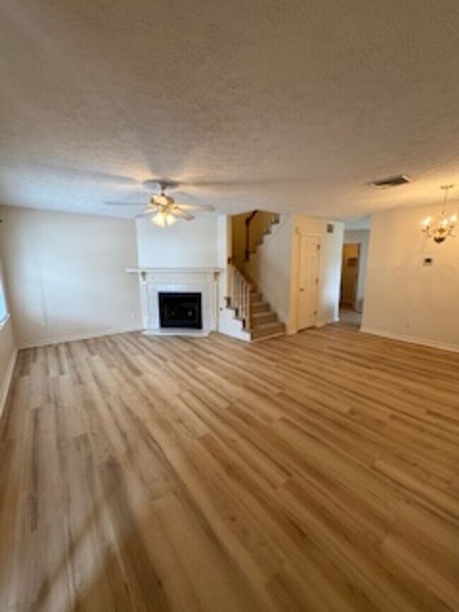 Building Photo - 107 Wexford Pl