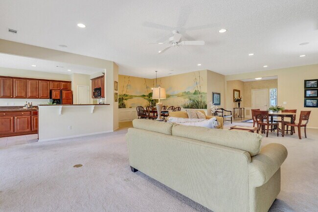 Building Photo - 5 Lacebark Ln