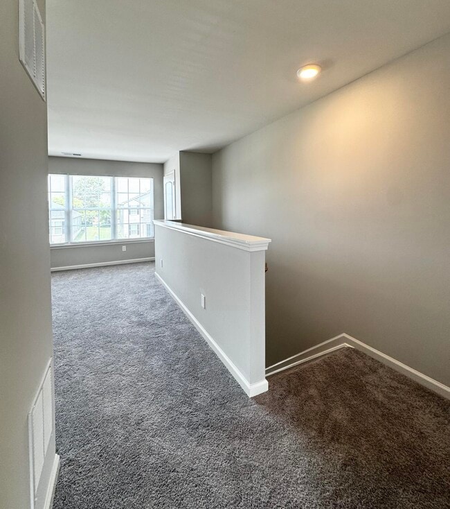 Building Photo - 224 Ivy Grn Pl