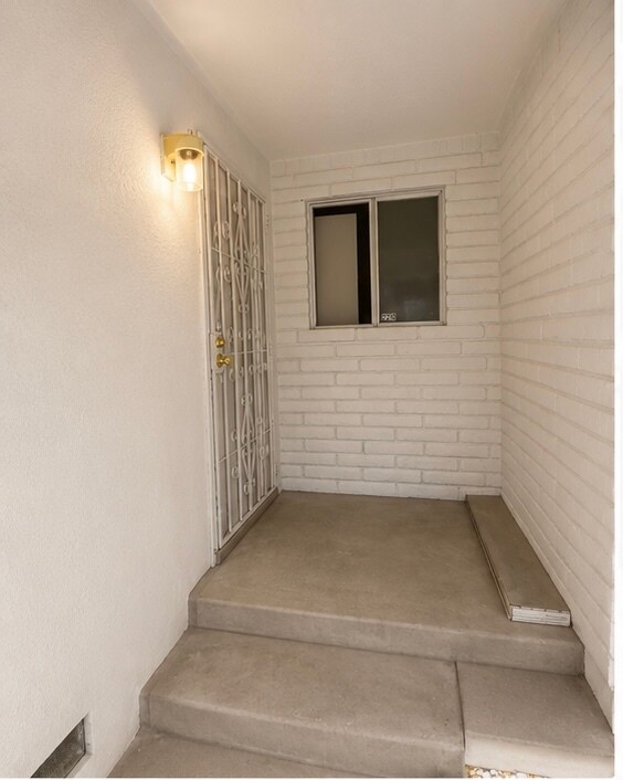Building Photo - 2210 San Blas Ct