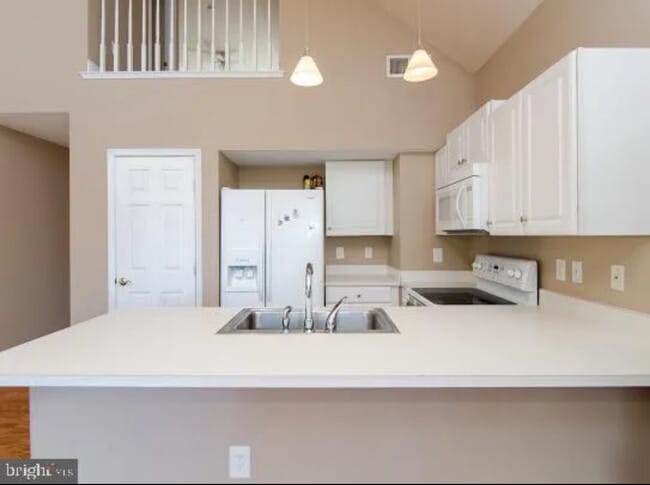 Building Photo - 3004 N Independence Dr