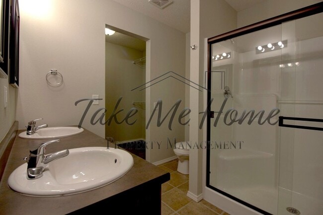 Building Photo - 3 Bedroom in Ozark School District!