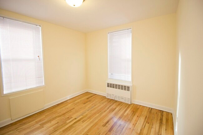Building Photo - 2750 Homecrest Ave
