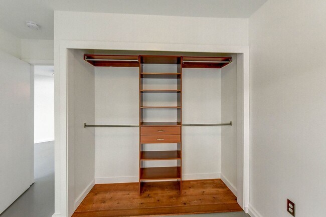 Building Photo - Easy on the Budget