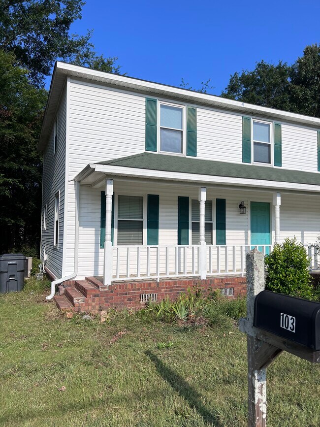 Building Photo - 103 Murdock Ln