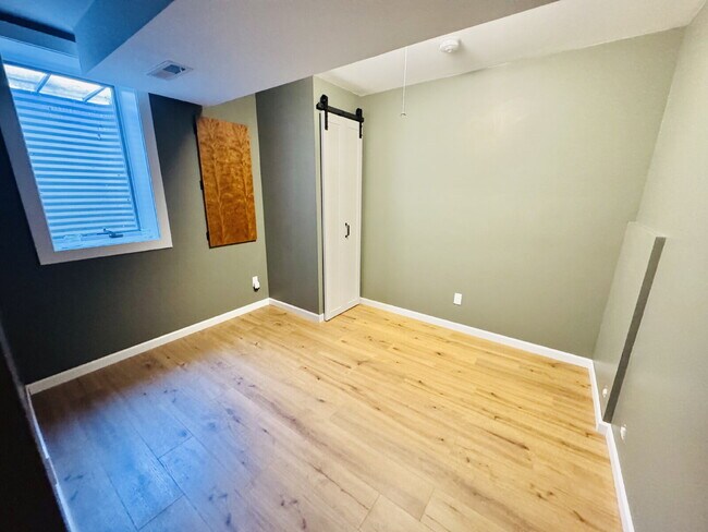 Building Photo - Charming Chaska Retreat: Spacious Single Family Homer 3-Bedroom 2.5 Bathroom Home with Finished B...