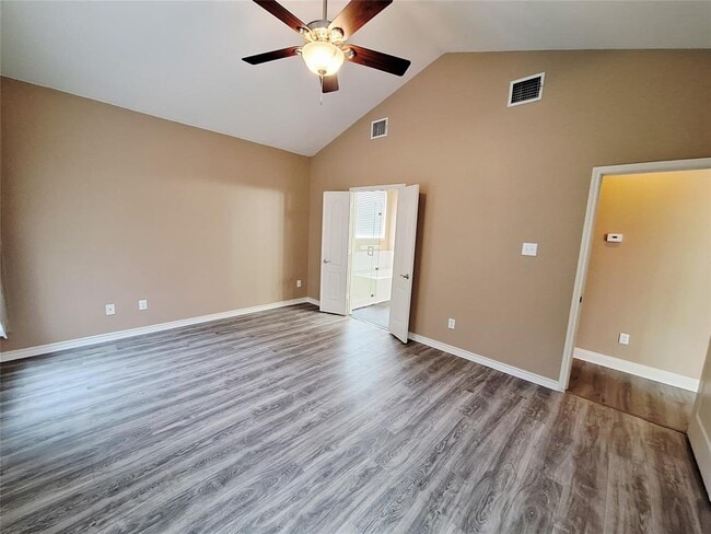 Building Photo - 2122 Wheaton Trail