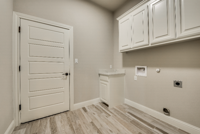 Building Photo - 7151 Heathington Ct