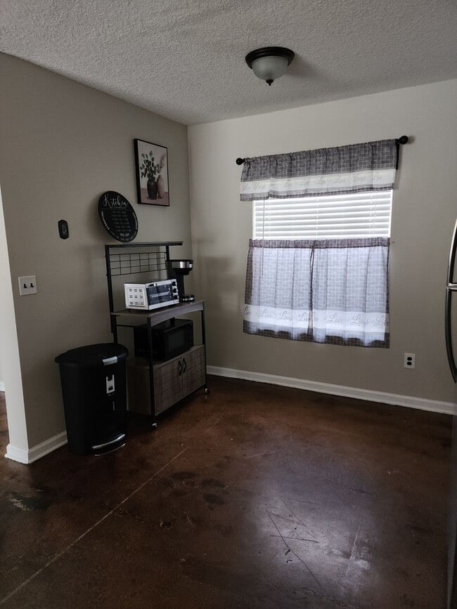 Building Photo - Fleming Island Fully Furnished Home... TWO...