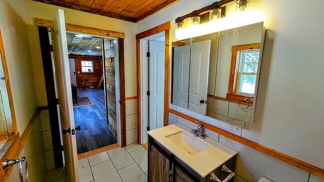 Bathroom - 94 Cross Rd