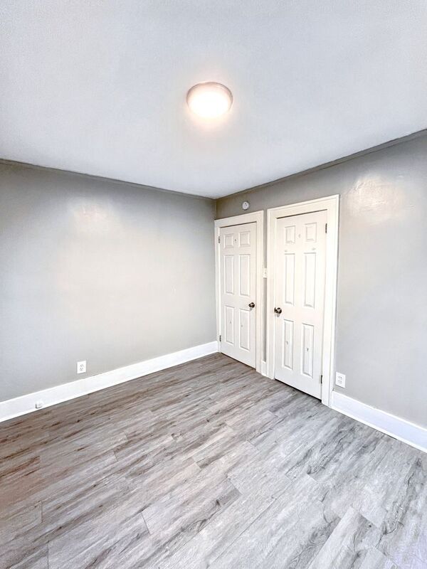 Building Photo - 5511 Somerset Ave