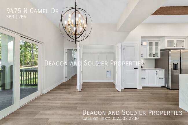 Building Photo - 9475 N Camel Dr