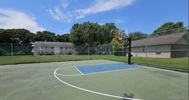 Building Photo - 23 Sierra Ct