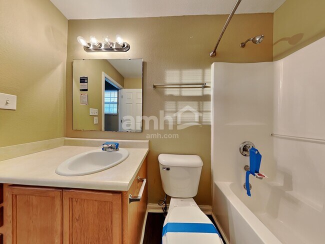 Building Photo - 4704 Ashfield Dr