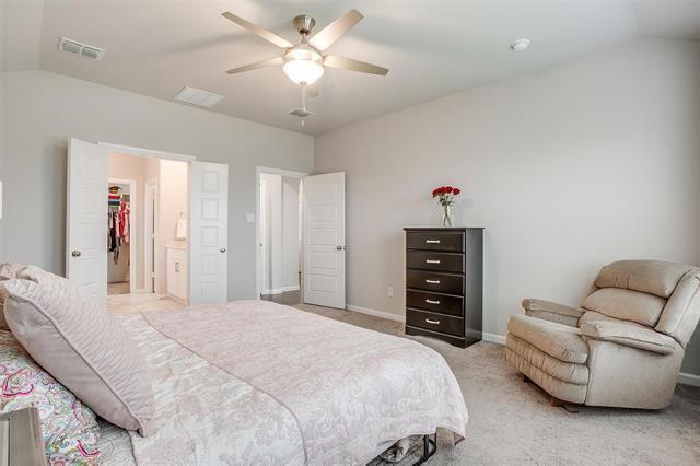 Building Photo - 10633 Enchanted Rock Wy
