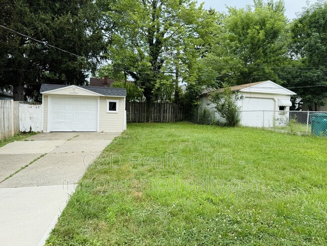 Building Photo - 14423 Tokay Ave