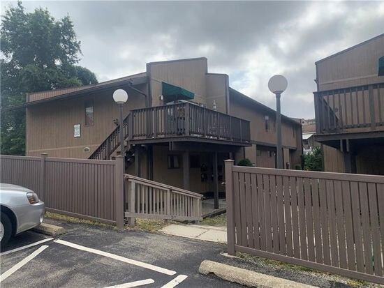 Primary Photo - 123 S Quarry St
